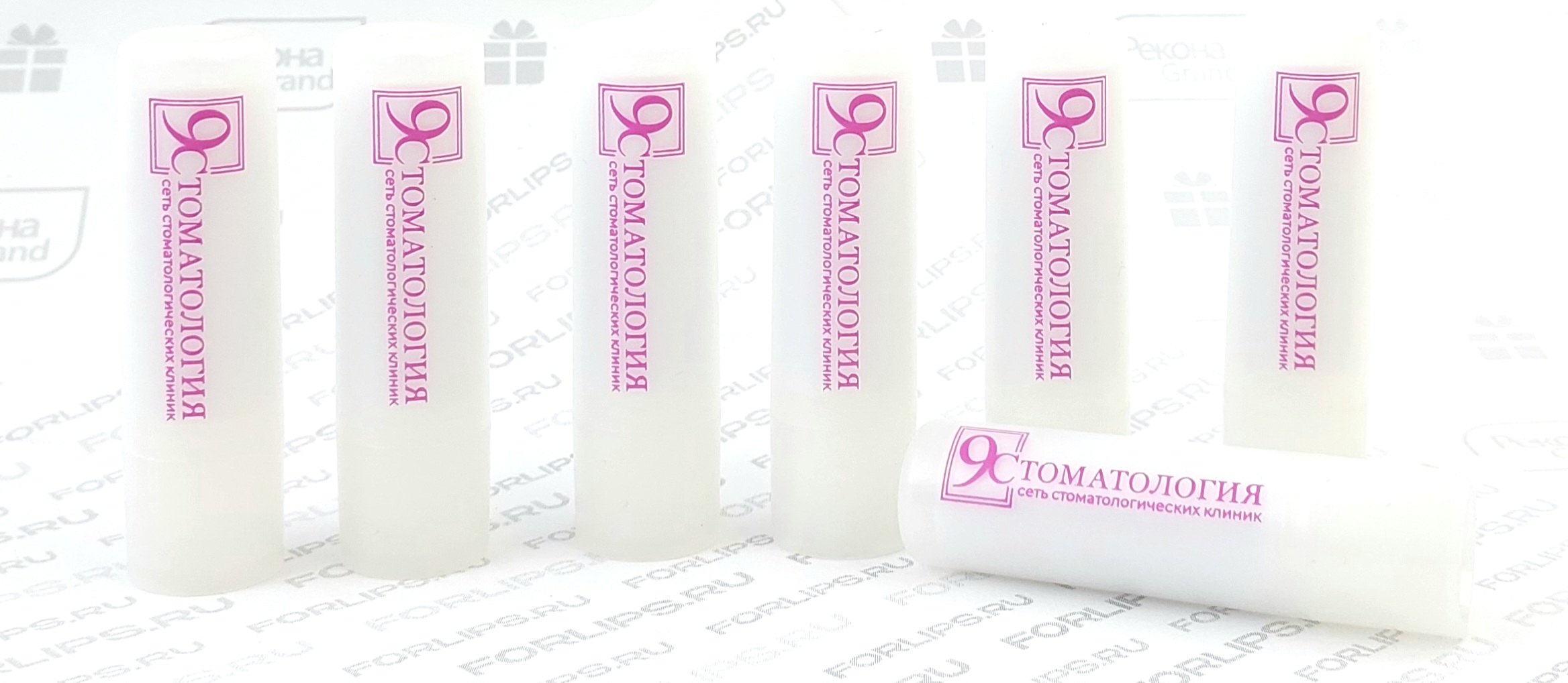 помады с логотипом