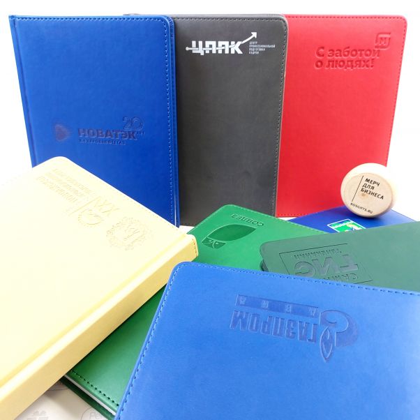 сувенирная продукция с логотипом