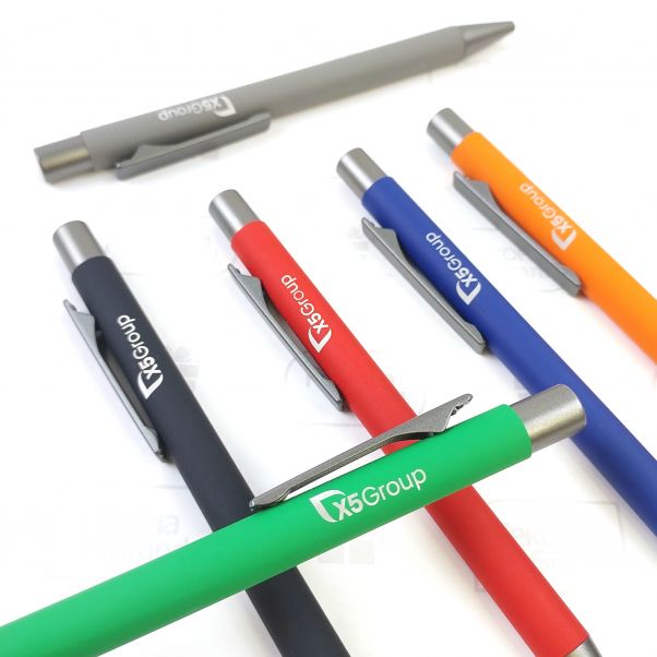 сувенирная продукция с логотипом