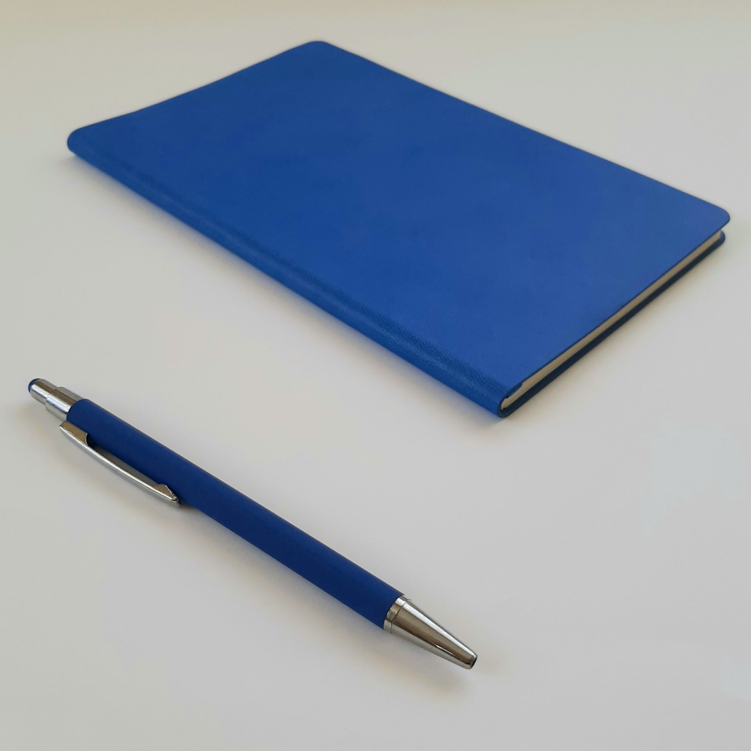 ручки с soft touch покрытием со стилусом